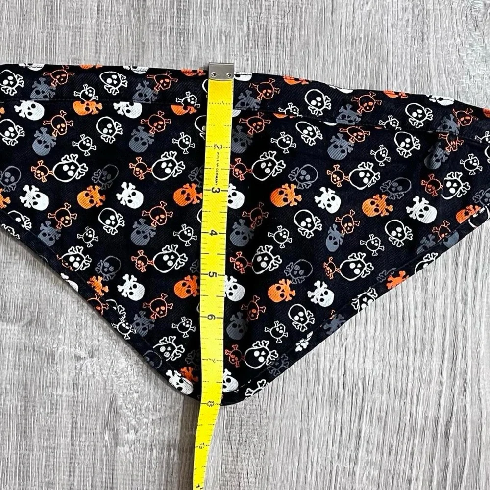 Petco Medium Large Black Orange White Skulls Halloween Dog Scarf Bandana